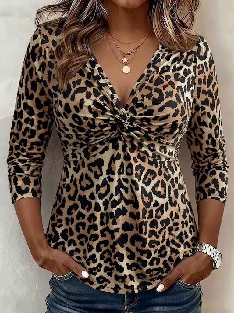 Slim-fit V-neck Leopard Print Top